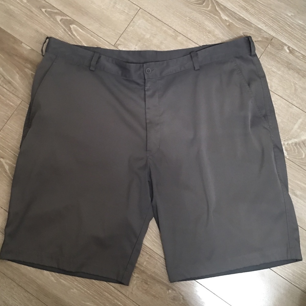 NIKE Dri Fit Gray Golf Shorts Mens 42